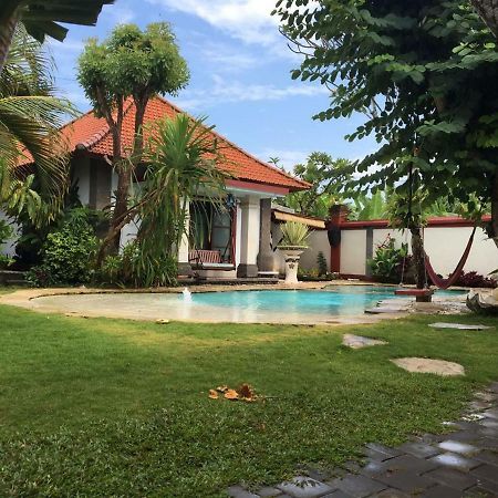 Villa Shantitara Bungalows Sanur  Bagian luar foto