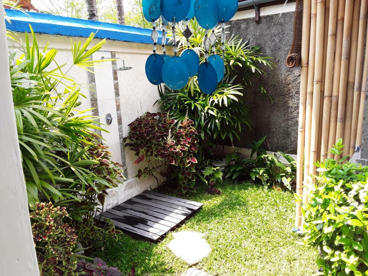 Villa Shantitara Bungalows Sanur  Bagian luar foto