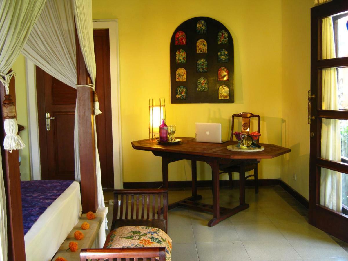 Villa Shantitara Bungalows Sanur  Bagian luar foto