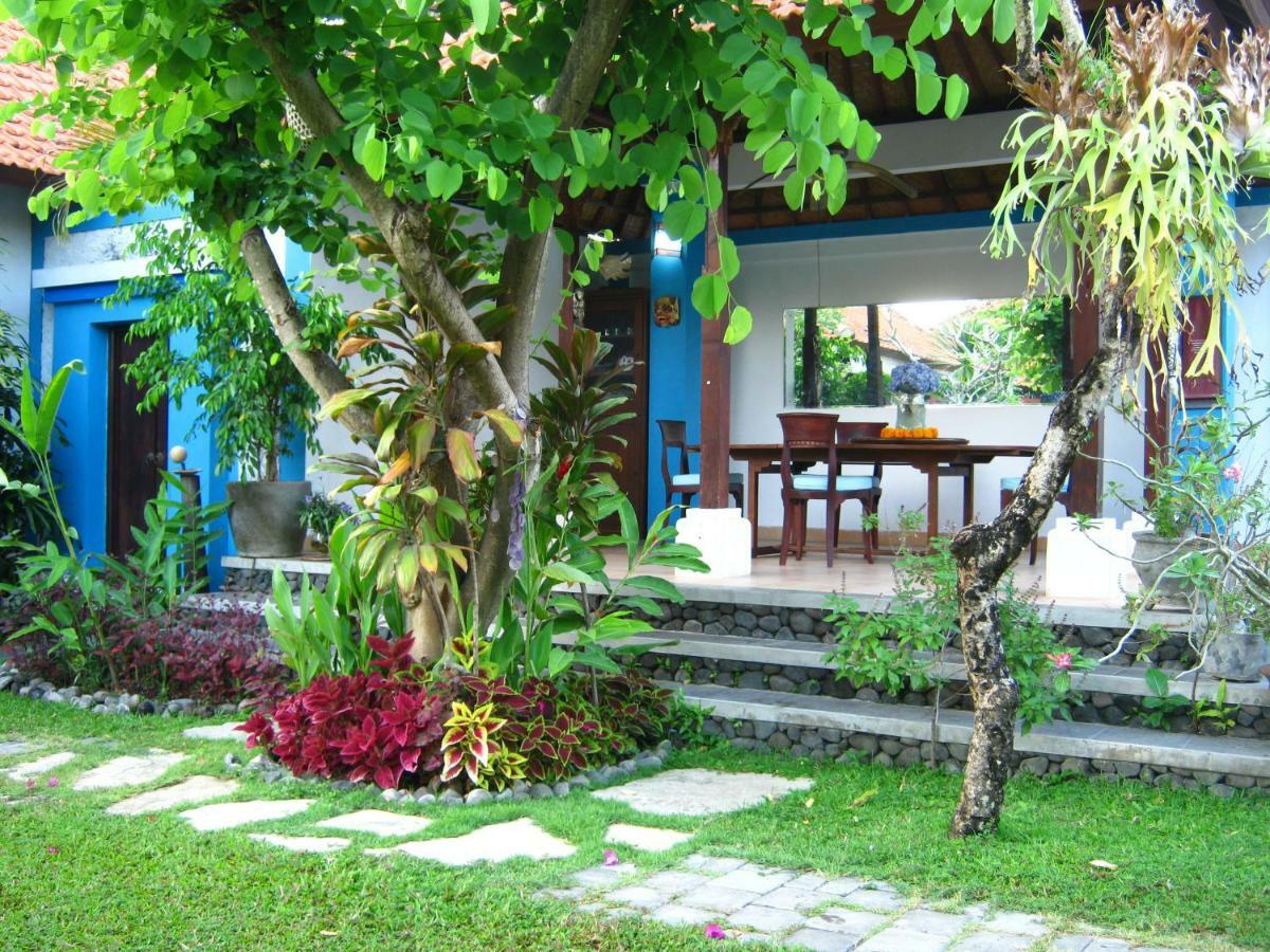 Villa Shantitara Bungalows Sanur  Bagian luar foto