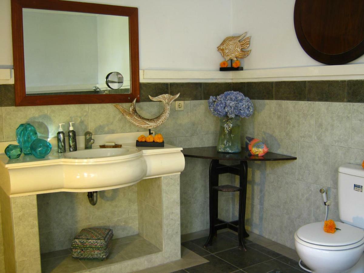 Villa Shantitara Bungalows Sanur  Bagian luar foto