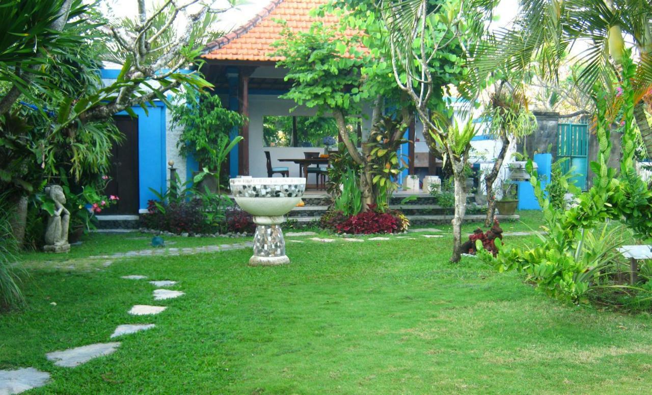 Villa Shantitara Bungalows Sanur  Bagian luar foto