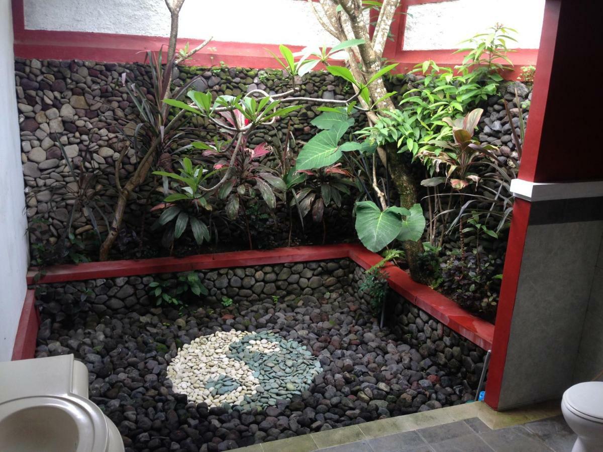 Villa Shantitara Bungalows Sanur  Bagian luar foto