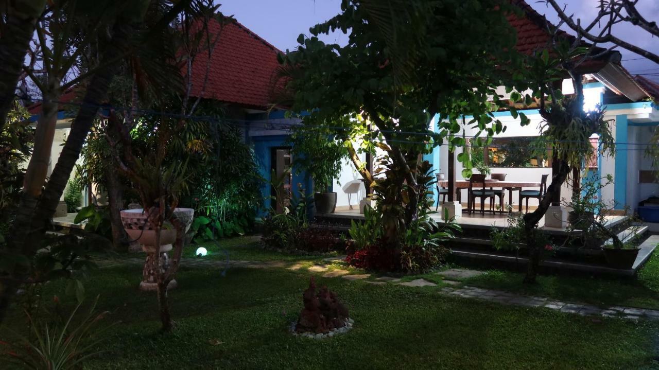 Villa Shantitara Bungalows Sanur  Bagian luar foto
